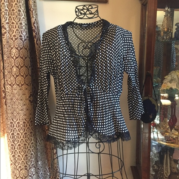 B&W long sleeve poka dot top - Picture 1 of 7
